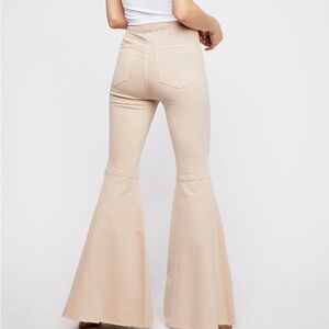 We The Free Just Float On Flare Jeans- size 27 - never worn